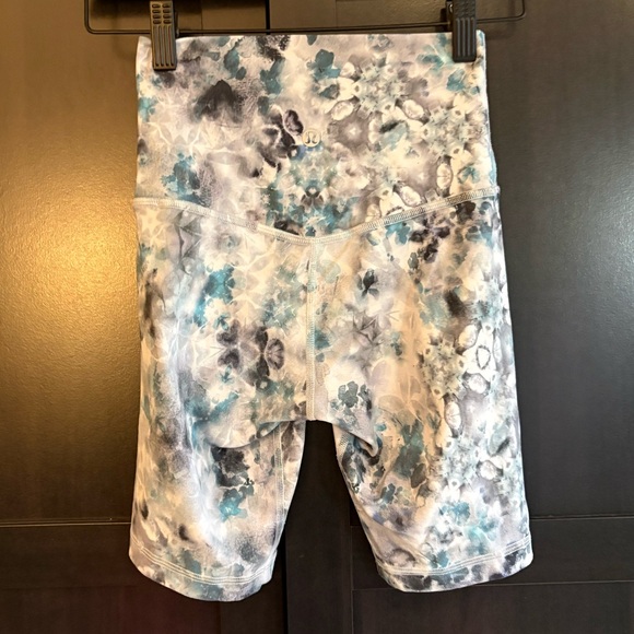 Lululemon Align Shorts 8in - Picture 3 of 5